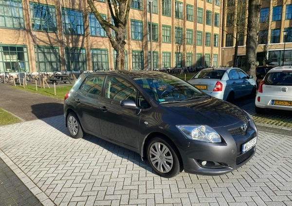 Toyota Auris cena 19000 przebieg: 192000, rok produkcji 2007 z Warszawa małe 121